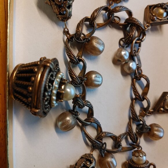 Vintage Bronze Charm Bracelet with Basket Urns & Faux Pearls - Picture 3 of 7